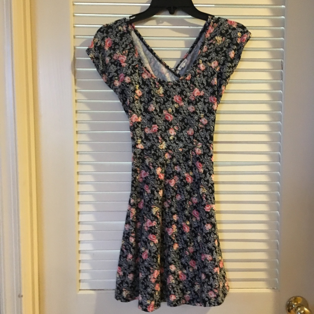 En Créme Black Floral Dress with Criss Cross Back